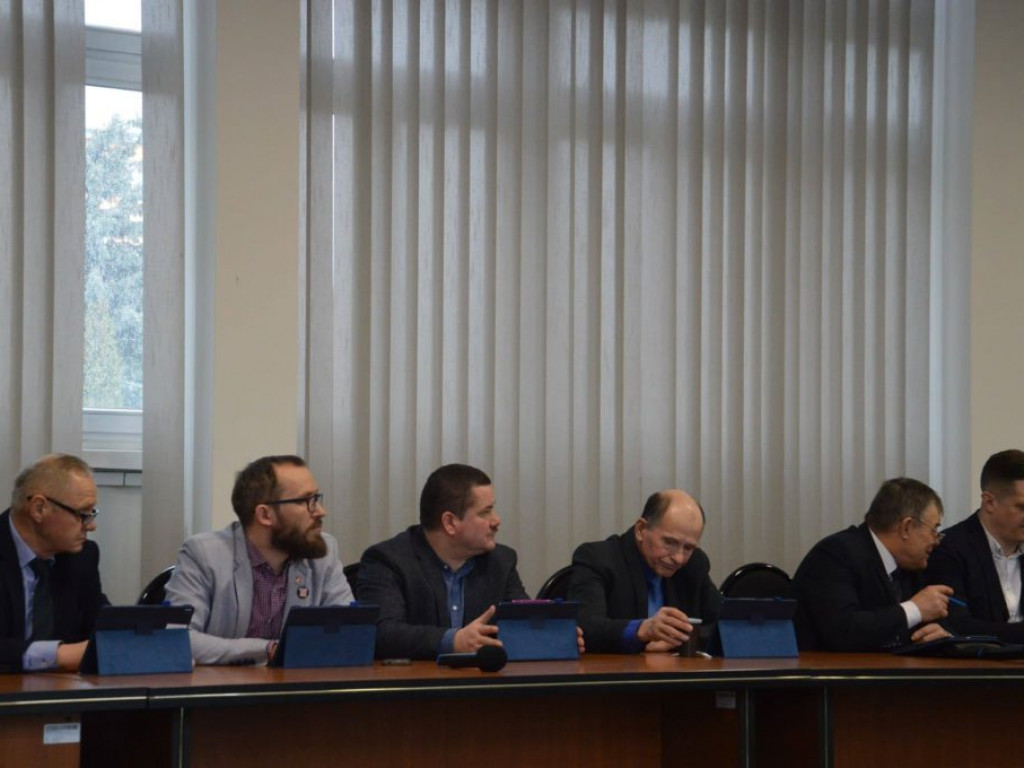 Sportowcy nagrodzeni na sesji Rady Powiatu