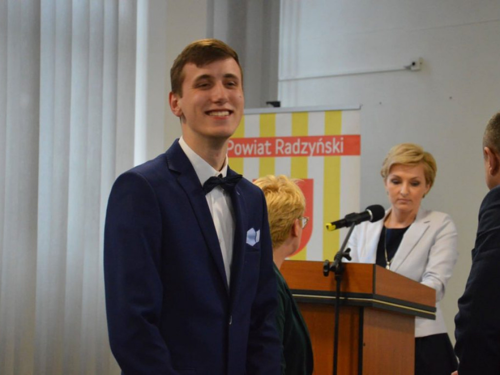 Sportowcy nagrodzeni na sesji Rady Powiatu