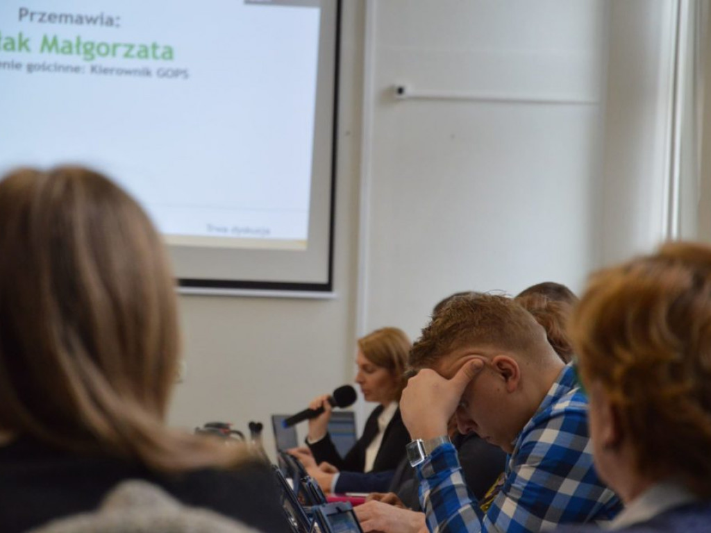 Sprawozdanie z pracy GOPS