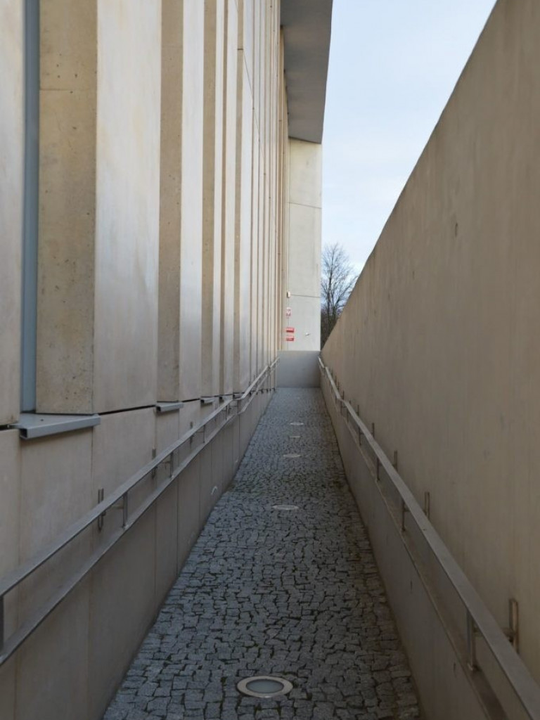 Radzyń dla niepełnosprawnych - podjazdy w instytucjach