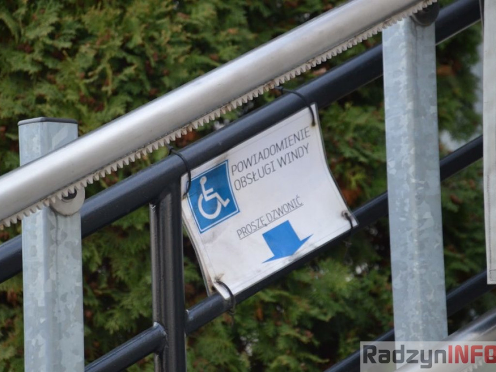 Radzyń dla niepełnosprawnych - podjazdy w instytucjach
