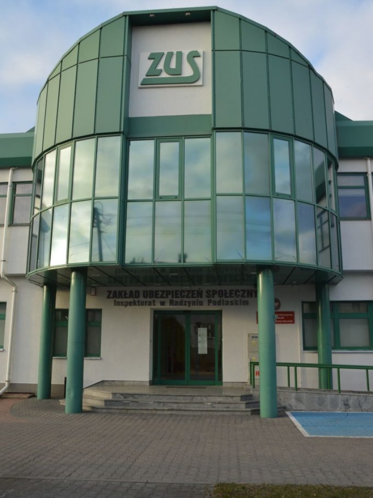 Radzyń dla niepełnosprawnych - podjazdy w instytucjach