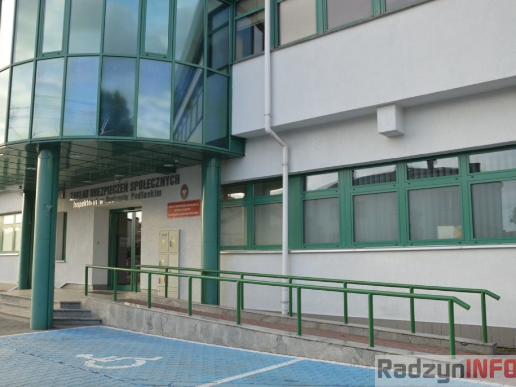 Radzyń dla niepełnosprawnych - podjazdy w instytucjach