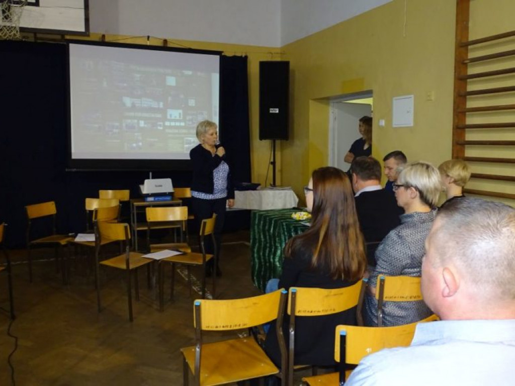 Dzień otwarty w LO w Komarówce - zdjęcia