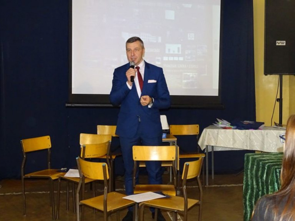 Dzień otwarty w LO w Komarówce - zdjęcia