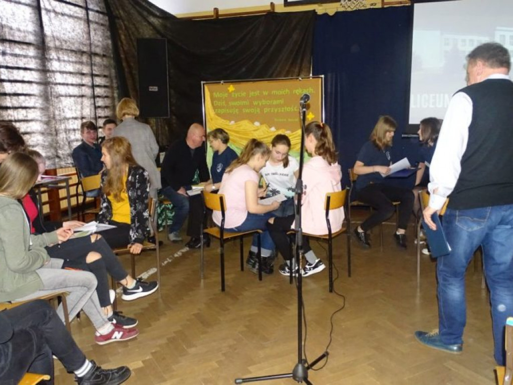 Dzień otwarty w LO w Komarówce - zdjęcia