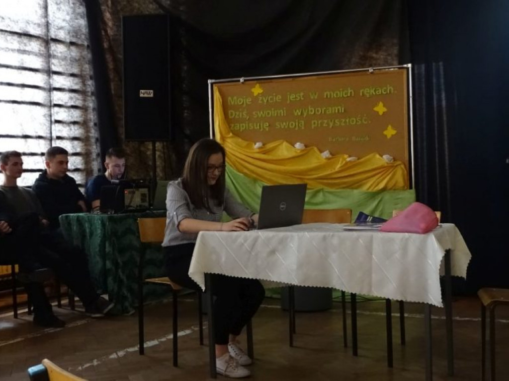 Dzień otwarty w LO w Komarówce - zdjęcia