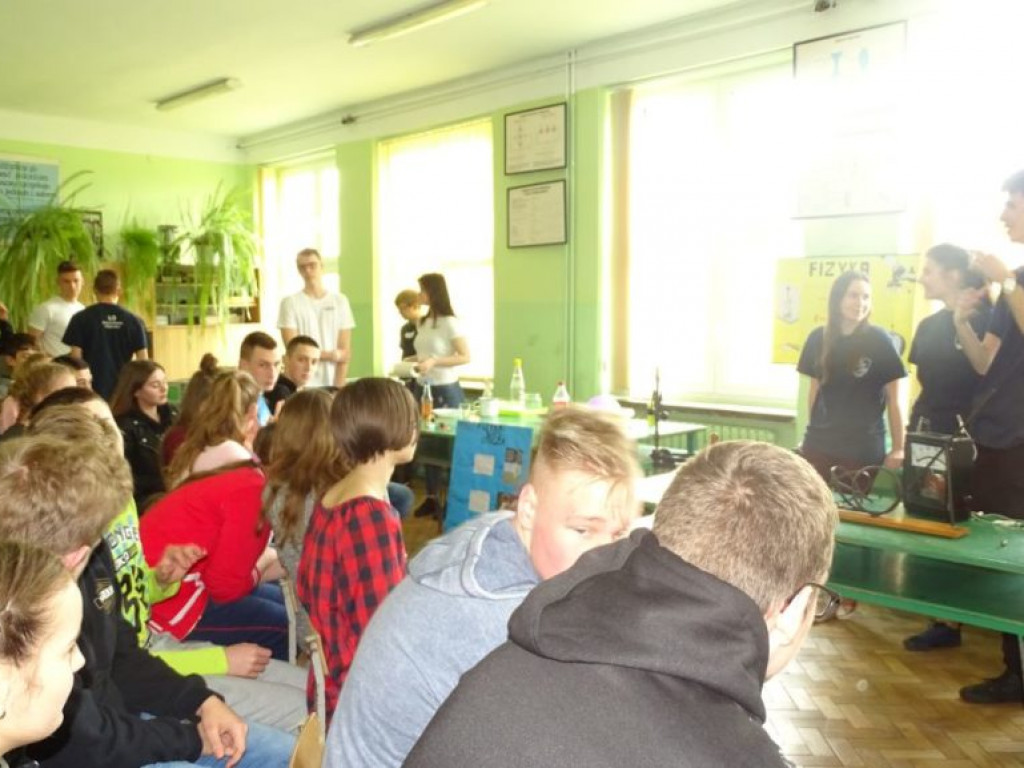 Dzień otwarty w LO w Komarówce - zdjęcia