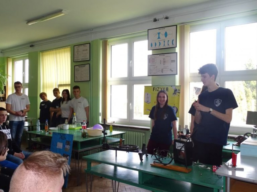 Dzień otwarty w LO w Komarówce - zdjęcia