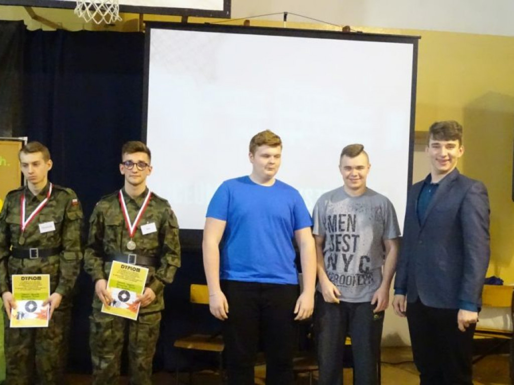 Dzień otwarty w LO w Komarówce - zdjęcia