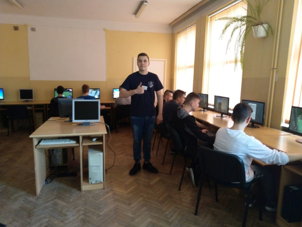 Dzień otwarty w LO w Komarówce - zdjęcia