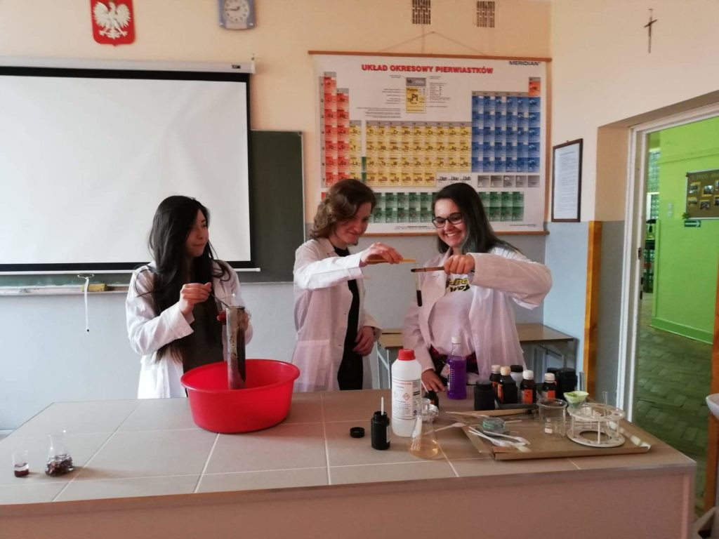 Dzień otwarty w LO w Komarówce - zdjęcia