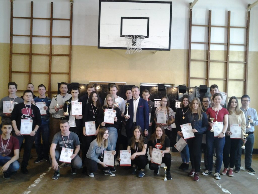 Mistrzostwa powiatu w strzelaniu z karabinka automatycznego