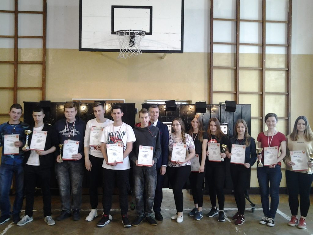 Mistrzostwa powiatu w strzelaniu z karabinka automatycznego