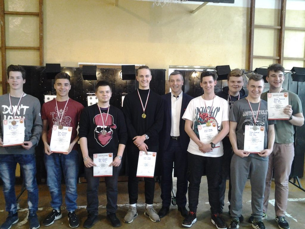 Mistrzostwa powiatu w strzelaniu z karabinka automatycznego