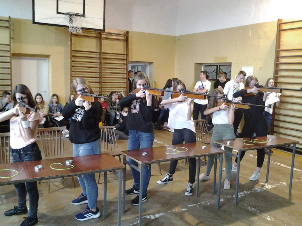 Mistrzostwa powiatu w strzelaniu z karabinka automatycznego