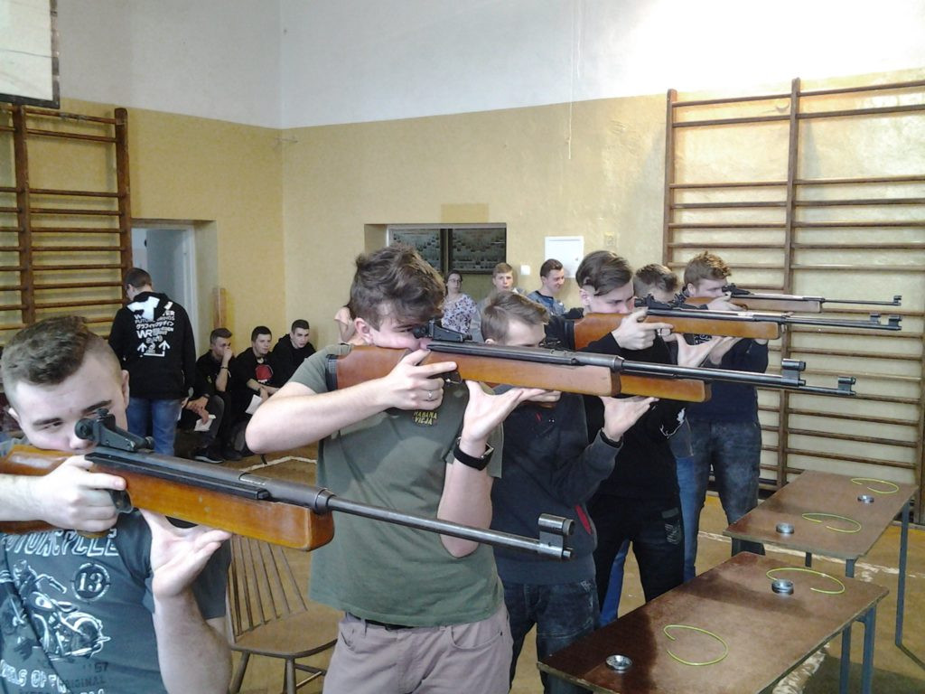 Mistrzostwa powiatu w strzelaniu z karabinka automatycznego