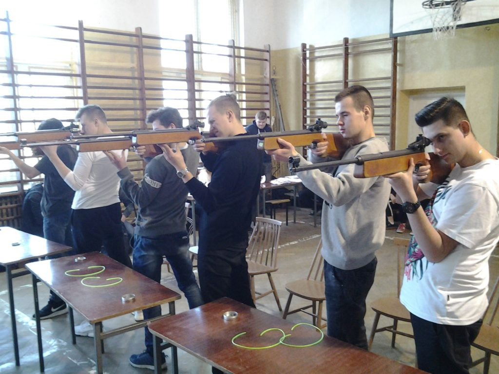 Mistrzostwa powiatu w strzelaniu z karabinka automatycznego