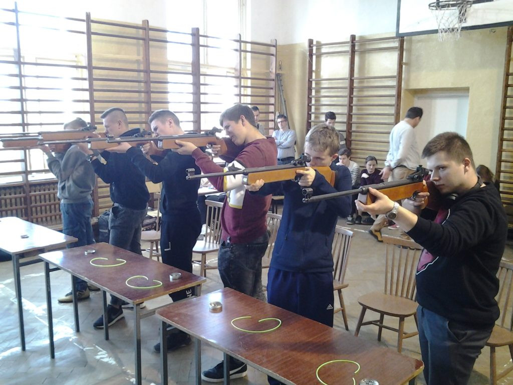 Mistrzostwa powiatu w strzelaniu z karabinka automatycznego