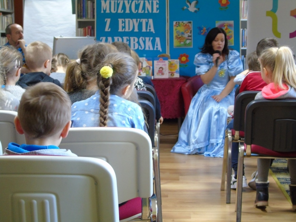 Międzynarodowy Dzień Książki dla Dzieci z pisarką Edytą Zarębską