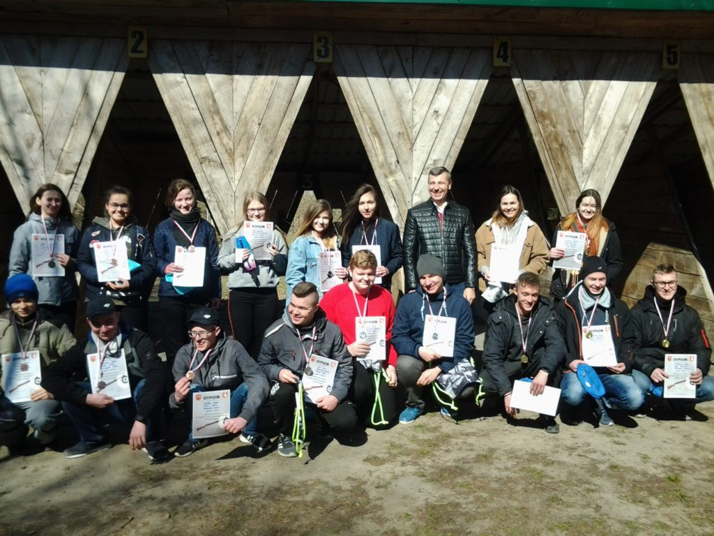 Mistrzostwa powiatu w strzelaniu z kbks w Komarówce