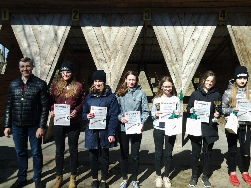 Mistrzostwa powiatu w strzelaniu z kbks w Komarówce