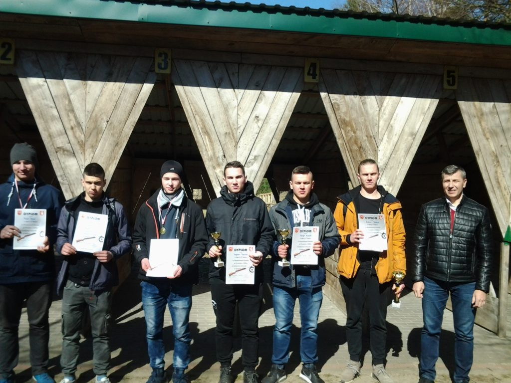 Mistrzostwa powiatu w strzelaniu z kbks w Komarówce