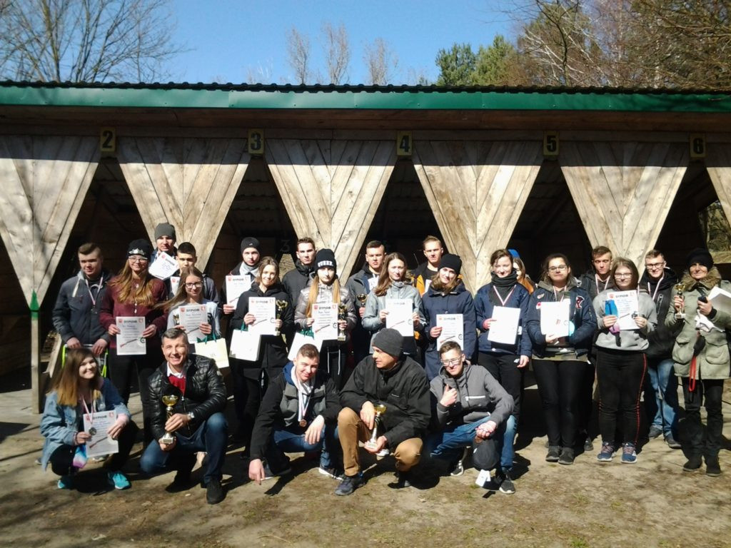 Mistrzostwa powiatu w strzelaniu z kbks w Komarówce