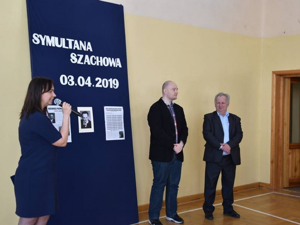 Symultana uczniów LO i Kamila Piecha