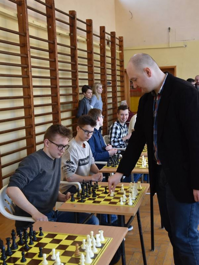 Symultana uczniów LO i Kamila Piecha