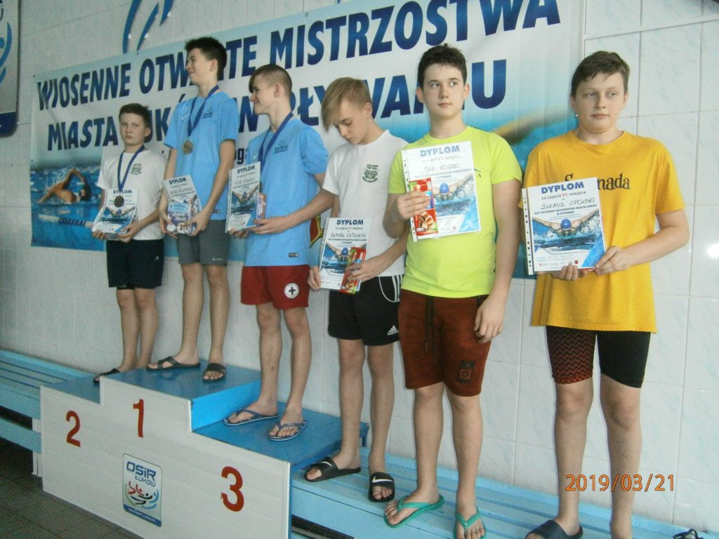 Radzyńscy pływacy na zawodach w Łukowie
