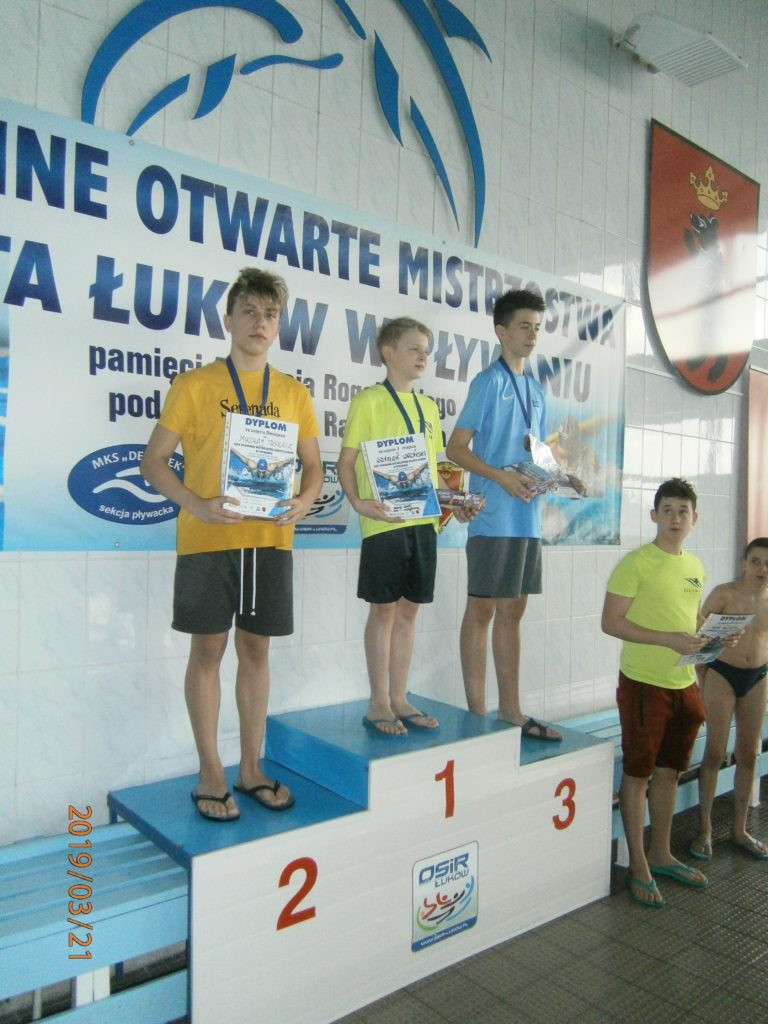 Radzyńscy pływacy na zawodach w Łukowie