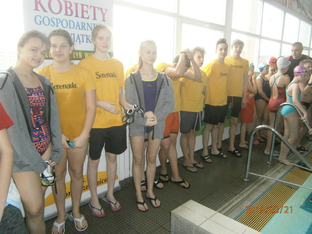 Radzyńscy pływacy na zawodach w Łukowie