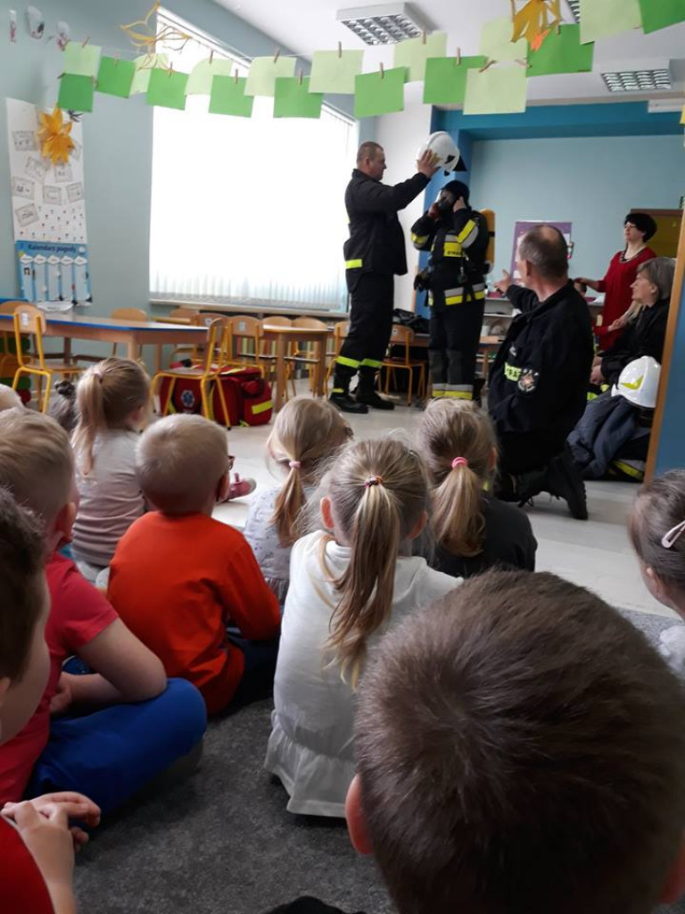 Strażacy w przedszkolu 