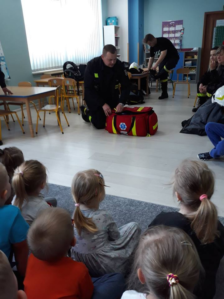 Strażacy w przedszkolu 