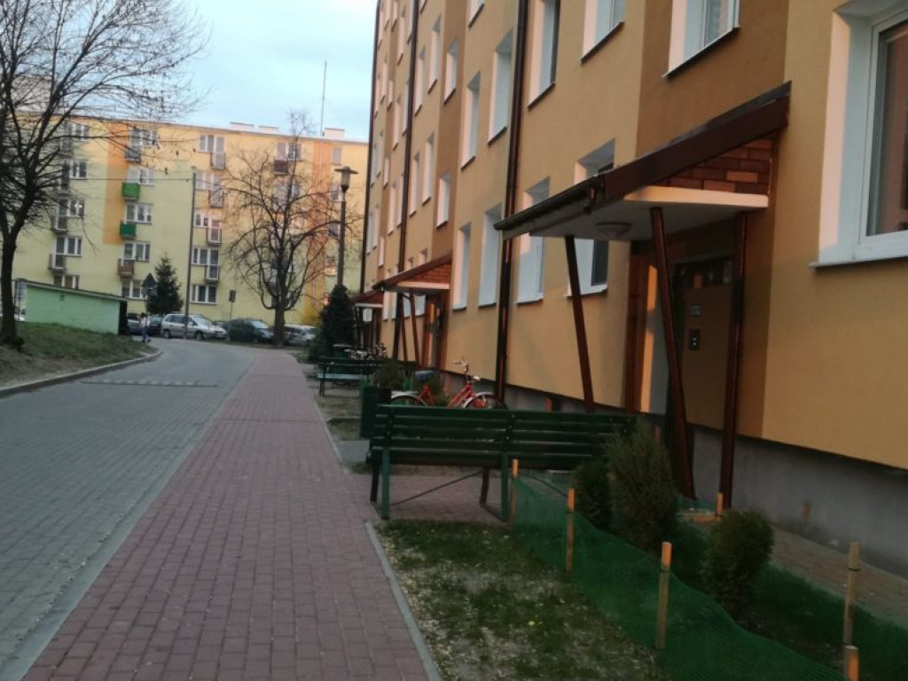 Dziura na dziurze, czyli pewna ulica na Bulwarach