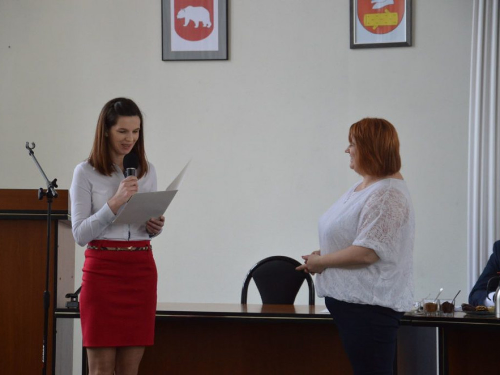 Ślubowanie nowej radnej na sesji Rady Gminy