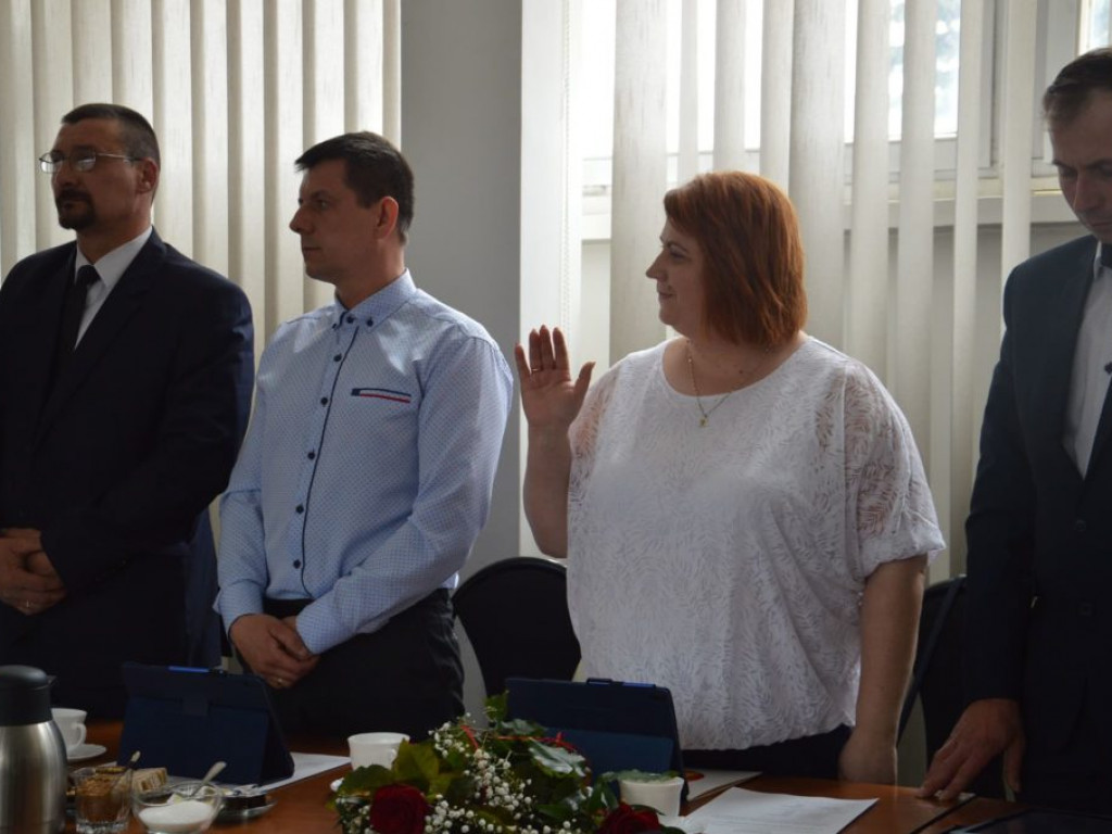 Ślubowanie nowej radnej na sesji Rady Gminy