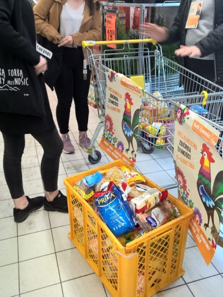 Wielkanocna zbiórka żywności