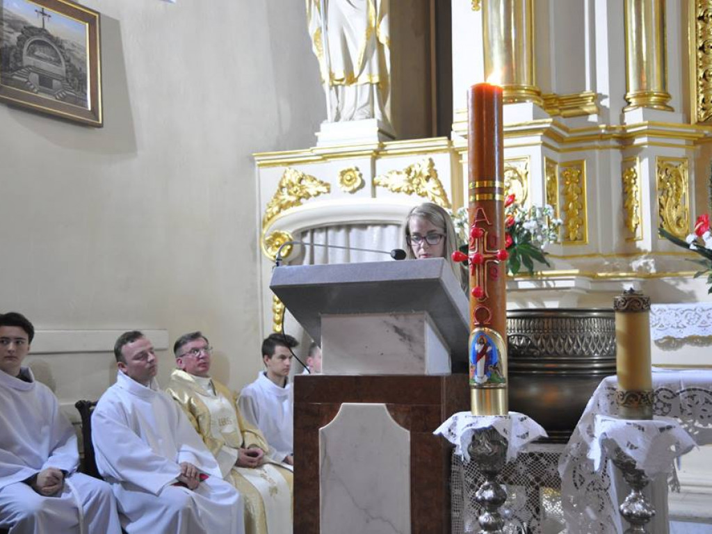 Wigilia Paschalna w parafii Św. Trójcy - zdjęcia