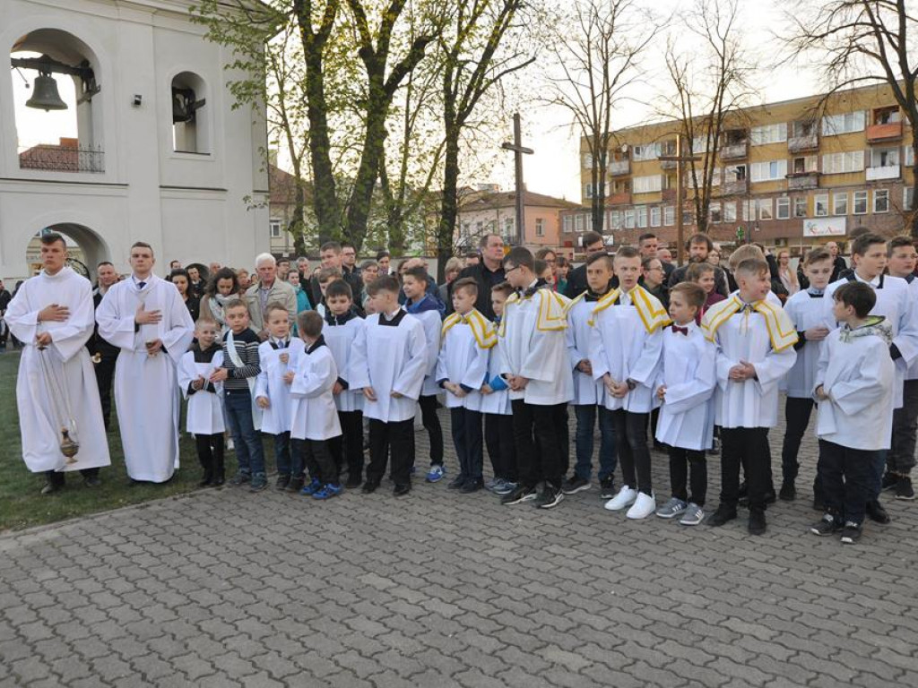 Wigilia Paschalna w parafii Św. Trójcy - zdjęcia