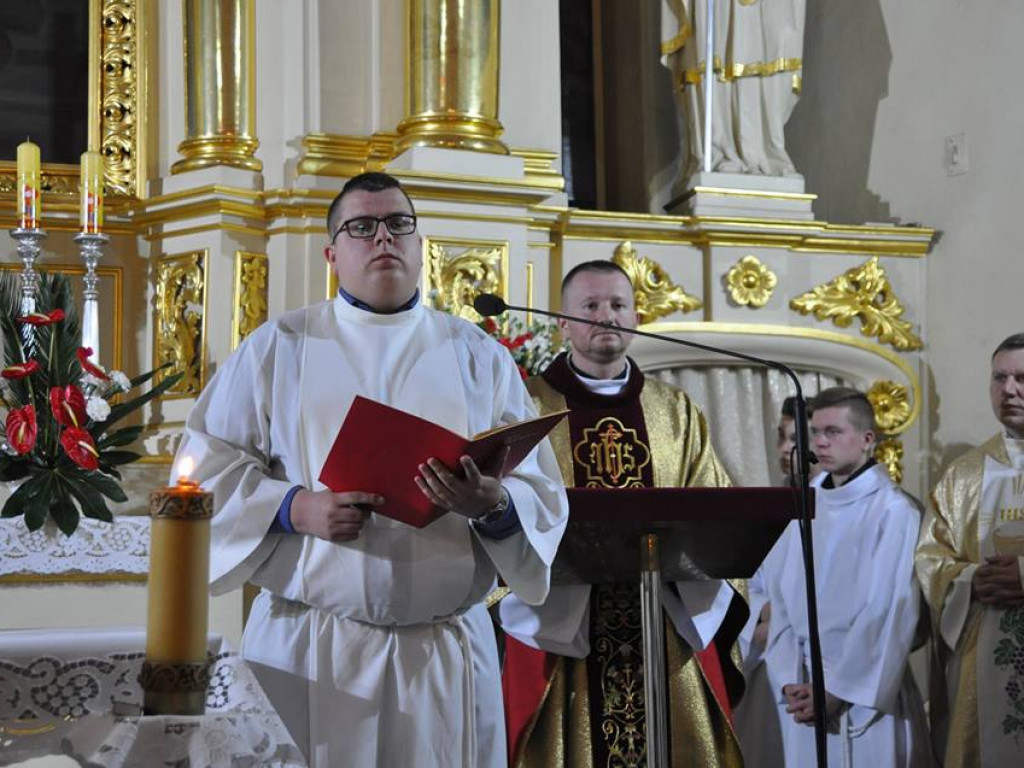 Wigilia Paschalna w parafii Św. Trójcy - zdjęcia