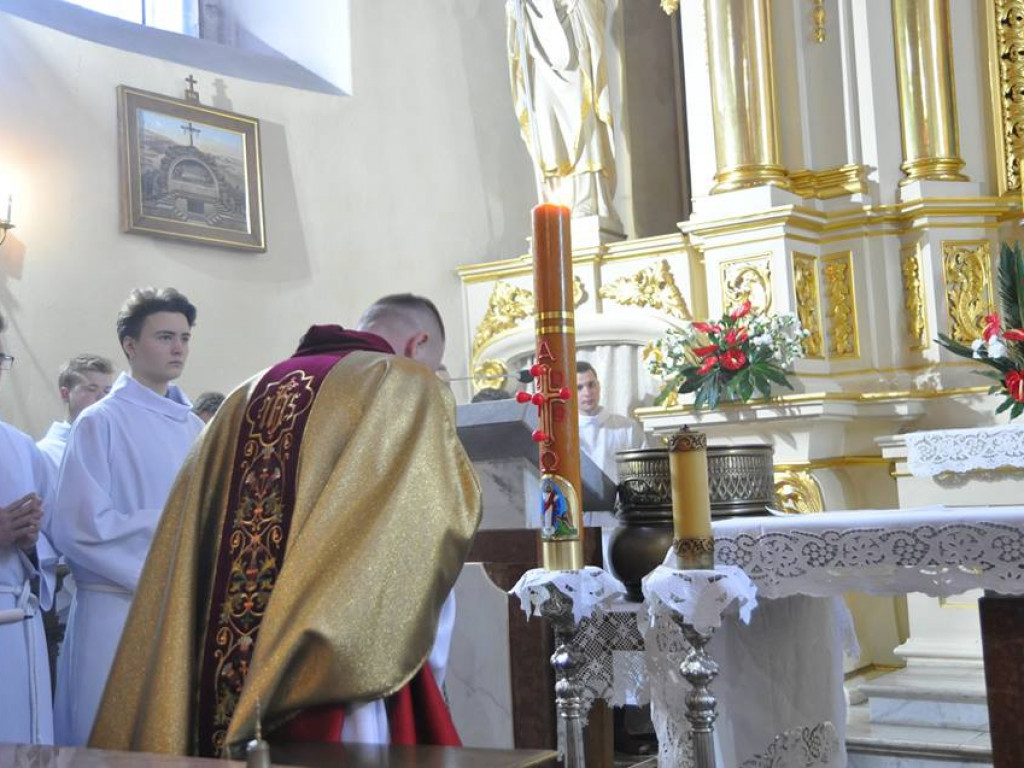 Wigilia Paschalna w parafii Św. Trójcy - zdjęcia
