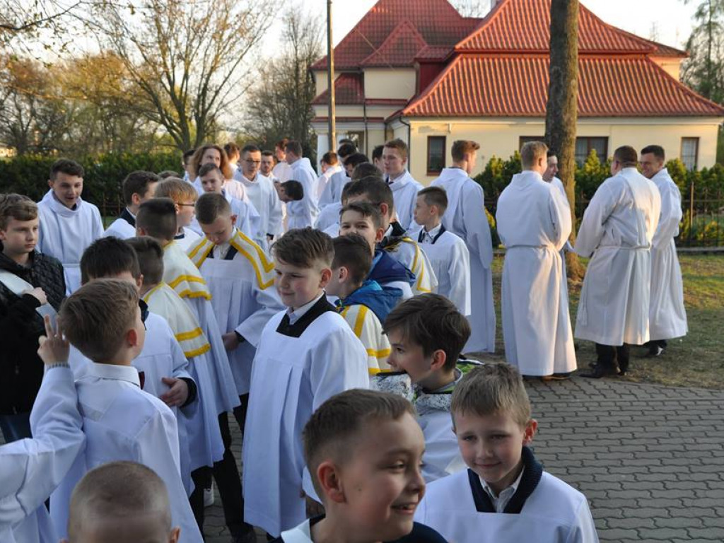 Wigilia Paschalna w parafii Św. Trójcy - zdjęcia
