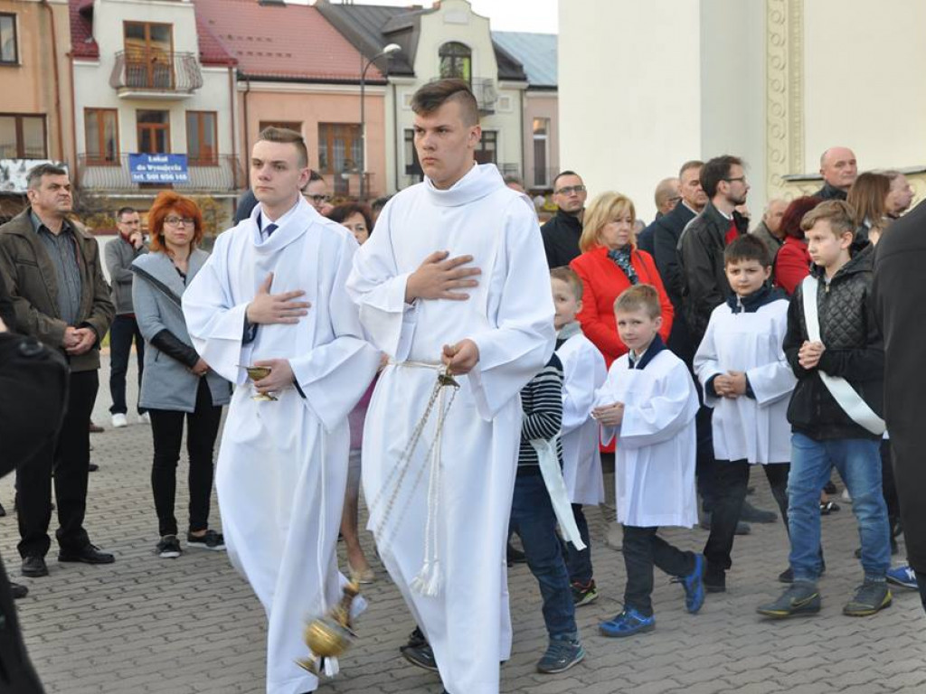 Wigilia Paschalna w parafii Św. Trójcy - zdjęcia