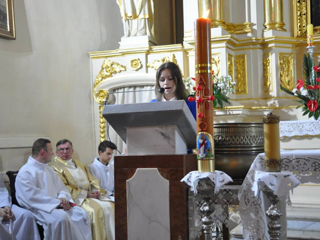 Wigilia Paschalna w parafii Św. Trójcy - zdjęcia