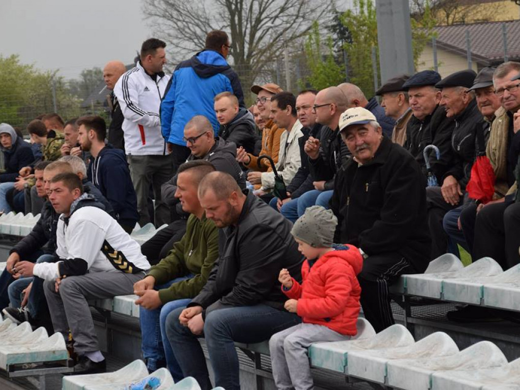 Mecz Gromu Kąkolewnica - zdjęcia