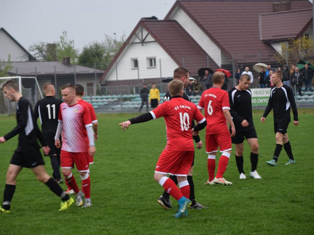 Mecz Gromu Kąkolewnica - zdjęcia