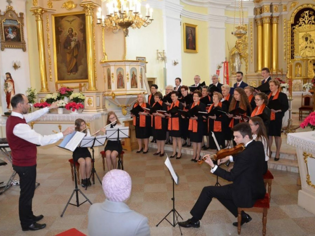 III Festiwal Pieśni Maryjnej w Ulanie-Majoracie - zdjęcia