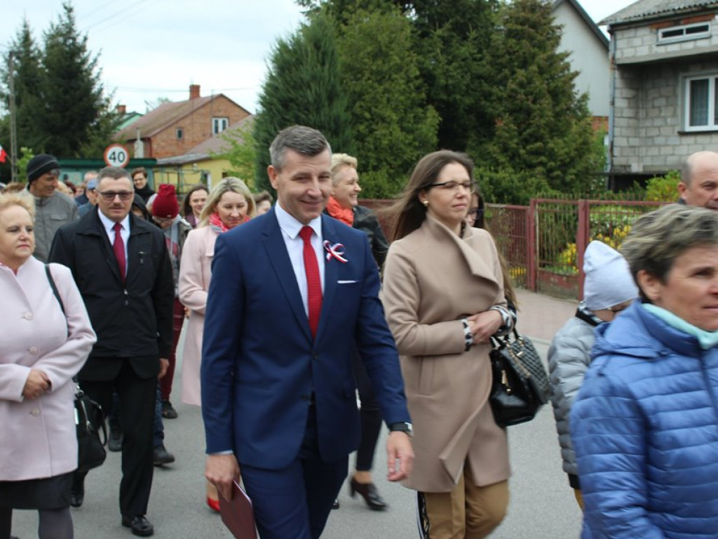 Obchody Święta Konsytucji 3 maja i Dnia Strażaka w Komarówce P. - zdjęcia